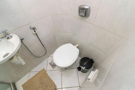 Apartamento à venda com 76m², 2 quartos e 1 vagaBanheiro de Serviço