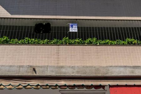 Apartamento à venda com 76m², 2 quartos e 1 vagaFachada com placa