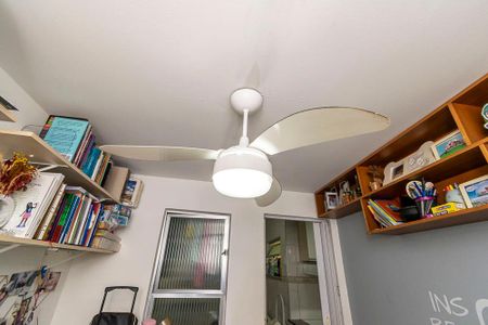 Apartamento à venda com 76m², 2 quartos e 1 vagaQuarto de Serviço