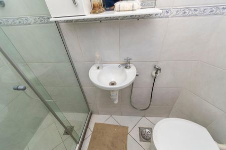 Apartamento à venda com 76m², 2 quartos e 1 vagaBanheiro de Serviço