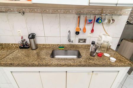 Apartamento à venda com 76m², 2 quartos e 1 vagaCozinha
