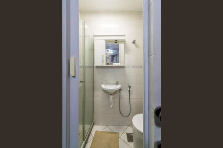 Apartamento à venda com 76m², 2 quartos e 1 vagaBanheiro de Serviço