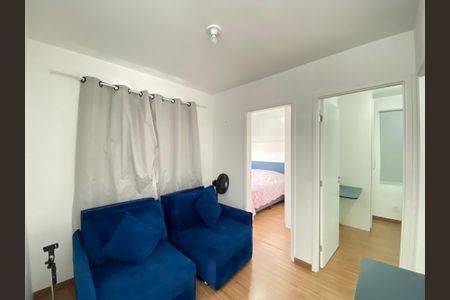 Sala de apartamento para alugar com 2 quartos, 32m² em Parque Vitoria, São Paulo