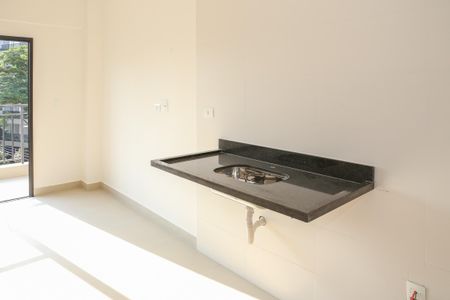 Sala e Cozinha de apartamento à venda com 1 quarto, 42m² em Lapa, São Paulo