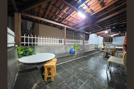 Apartamento à venda com 190m², 4 quartos e 2 vagasCobertura 