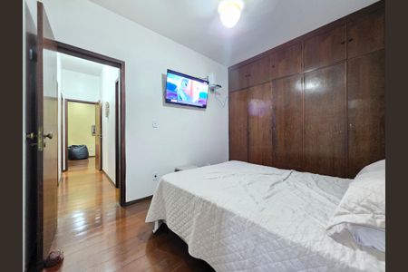 Apartamento à venda com 190m², 4 quartos e 2 vagasQuarto Suíte 