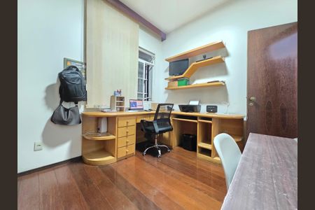 Apartamento à venda com 190m², 4 quartos e 2 vagasQuarto 2