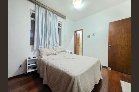 Quarto Suíte  de apartamento à venda com 4 quartos, 190m² em Santo Antônio, Belo Horizonte