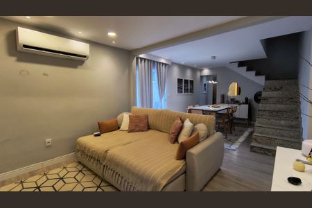 Sala de casa para alugar com 2 quartos, 120m² em Recreio dos Bandeirantes, Rio de Janeiro