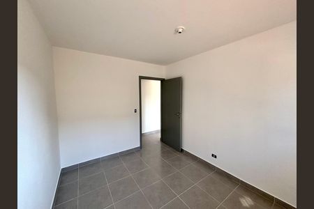 Quarto 1 de casa para alugar com 1 quarto, 36m² em Jardim Dayse, Ferraz de Vasconcelos