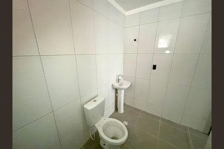 Casa para alugar com 36m², 1 quarto e sem vaga Casa para alugar com 36m², 1 quarto e sem vagaBanheiro