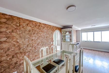 Apartamento à venda com 75m², 2 quartos e 1 vagaSala de Jantar