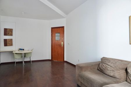 Sala  de apartamento para alugar com 2 quartos, 65m² em Centro, Belo Horizonte