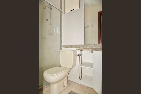 Apartamento para alugar com 65m², 2 quartos e 1 vagaBanheiro Social