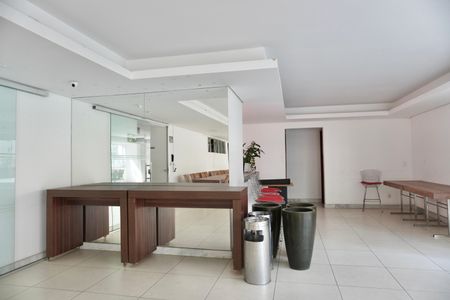 Apartamento para alugar com 65m², 2 quartos e 1 vagaÁrea comum - Salão de festas