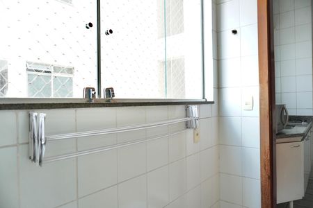 Apartamento para alugar com 65m², 2 quartos e 1 vagaÁrea de Serviço