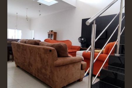 Casa à venda com 3 quartos, 212m² em Swiss Park, Campinas