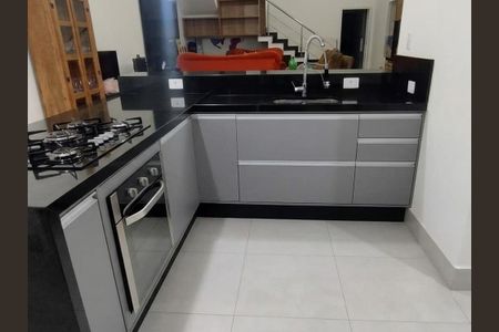 Casa à venda com 212m², 3 quartos e 4 vagas