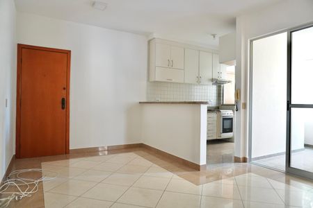 Apartamento para alugar com 80m², 2 quartos e 1 vagaSala 