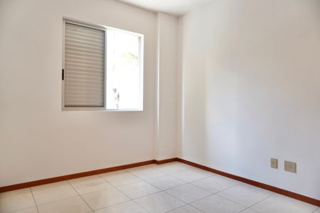 Quarto 1  de apartamento para alugar com 2 quartos, 80m² em Lourdes, Belo Horizonte