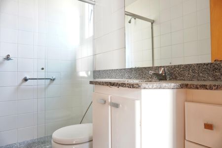 Apartamento para alugar com 80m², 2 quartos e 1 vagaBanheiro da Suíte