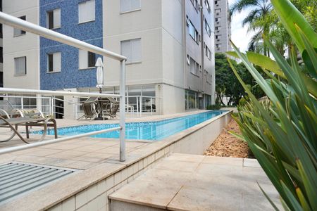 Apartamento para alugar com 80m², 2 quartos e 1 vagaÁrea comum - Piscina