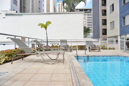 Apartamento para alugar com 80m², 2 quartos e 1 vagaÁrea comum - Piscina