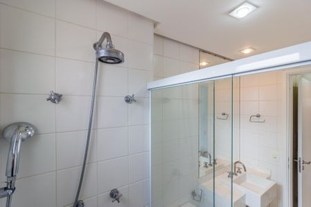 Apartamento para alugar com 149m², 3 quartos e 2 vagas Apartamento para alugar com 149m², 3 quartos e 2 vagasBanheiro da Suíte 1