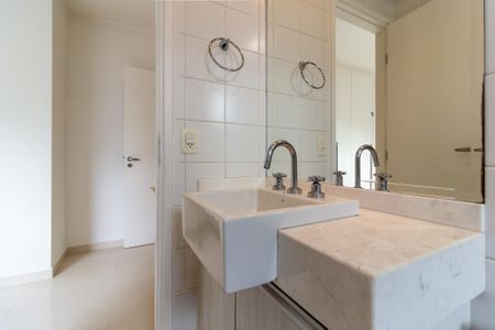 Apartamento para alugar com 149m², 3 quartos e 2 vagas Apartamento para alugar com 149m², 3 quartos e 2 vagasBanheiro da Suíte 2