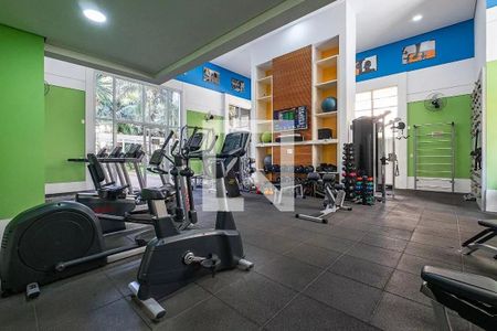Apartamento para alugar com 149m², 3 quartos e 2 vagas Apartamento para alugar com 149m², 3 quartos e 2 vagasÁrea comum - Academia