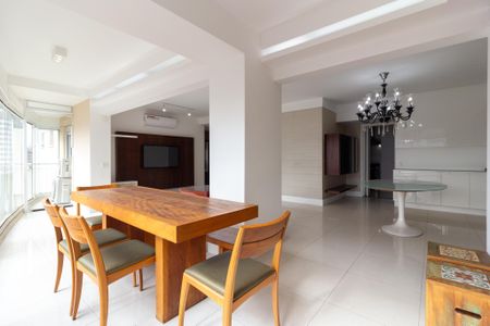 Apartamento para alugar com 149m², 3 quartos e 2 vagas Apartamento para alugar com 149m², 3 quartos e 2 vagasSala