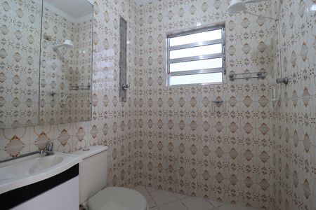Casa à venda com 144m², 2 quartos e 1 vagaBanheiro