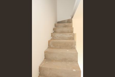 Apartamento à venda com 40m², 1 quarto e sem vagaEscada