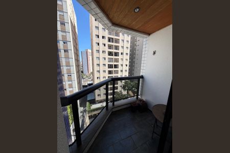 Apartamento à venda com 74m², 3 quartos e 2 vagasVaranda