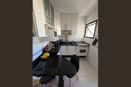 Apartamento à venda com 74m², 3 quartos e 2 vagasCozinha