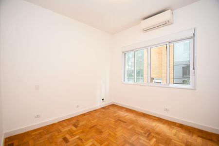 Apartamento para alugar com 190m², 3 quartos e 1 vagaquarto 2
