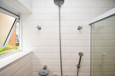 Apartamento para alugar com 190m², 3 quartos e 1 vagabanheiro. corredor