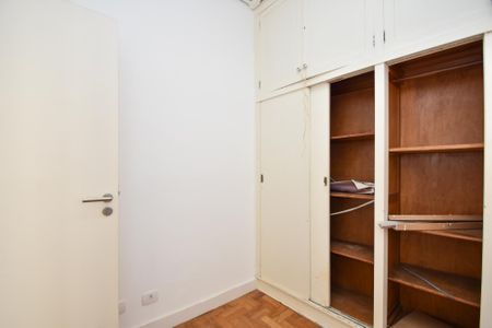 Apartamento para alugar com 190m², 3 quartos e 1 vagaquarto de serviço