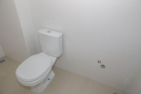 Banheiro de kitnet/studio à venda com 1 quarto, 27m² em Lapa, São Paulo