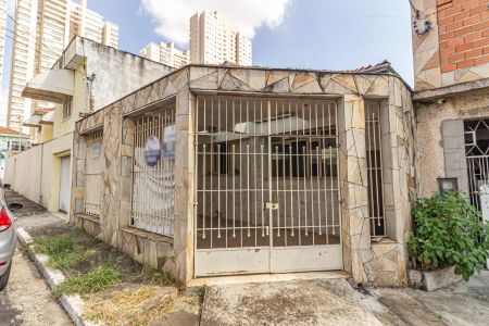 Casa para alugar com 208m², 2 quartos e 2 vagasFachada