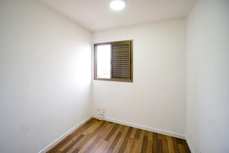 Apartamento para alugar com 73m², 3 quartos e 1 vagaQuarto 02