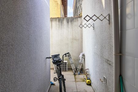 Casa de condomínio para alugar com 180m², 2 quartos e sem vagaÁrea de Serviço