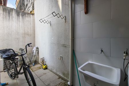 Casa de condomínio para alugar com 180m², 2 quartos e sem vagaÁrea de Serviço