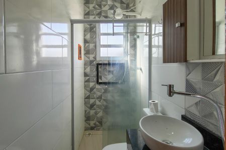 Casa de condomínio para alugar com 180m², 2 quartos e sem vagaBanheiro da Suíte