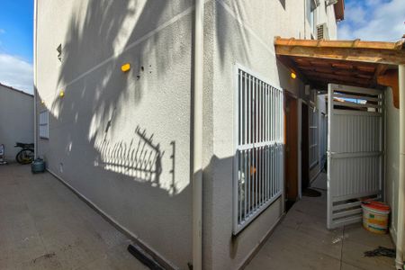 Casa de condomínio para alugar com 180m², 2 quartos e sem vagaQuintal