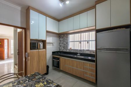 Casa de condomínio para alugar com 180m², 2 quartos e sem vagaCozinha 