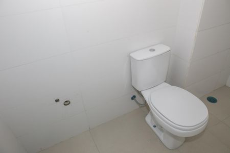 Banheiro de kitnet/studio para alugar com 1 quarto, 34m² em Lapa, São Paulo