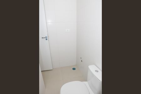 Banheiro de kitnet/studio para alugar com 1 quarto, 34m² em Lapa, São Paulo