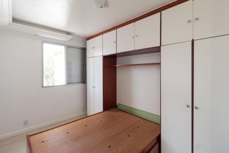 Quarto 2 de apartamento para alugar com 2 quartos, 58m² em Cidade das Flores, Osasco
