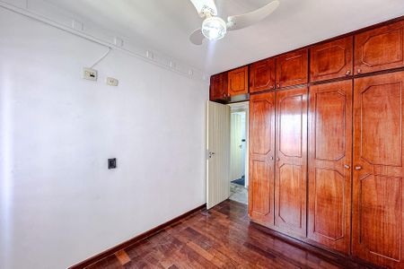 Apartamento à venda com 90m², 3 quartos e 2 vagasQuarto 2